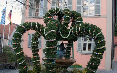 Gelebte Tradition – Einweihung des Gunzenhäuser Osterbrunnens
