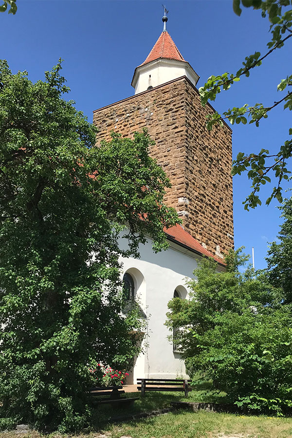 Der Hohentrüdinger Burg- und Kirchturm
